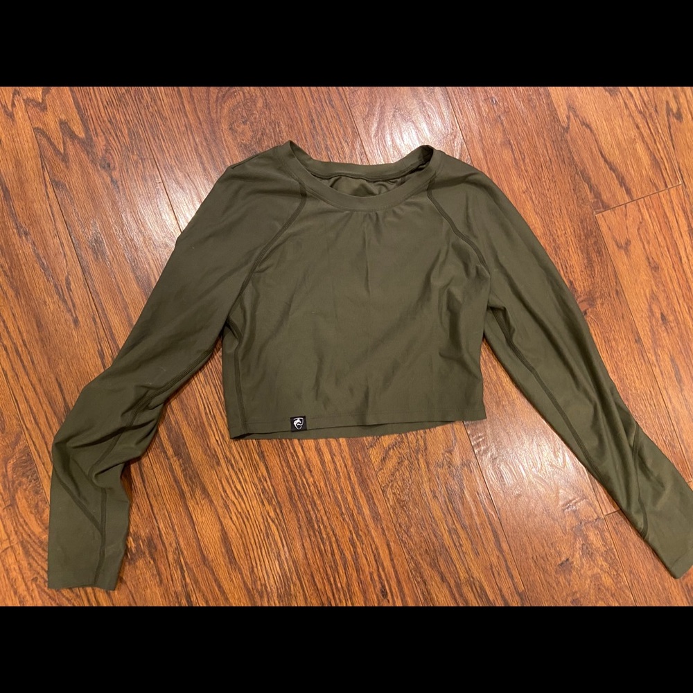 Alphalete crop long sleeve